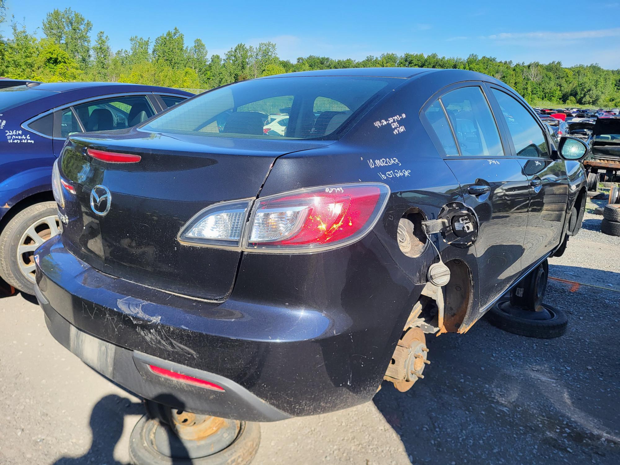 MAZDA MAZDA3 2010
