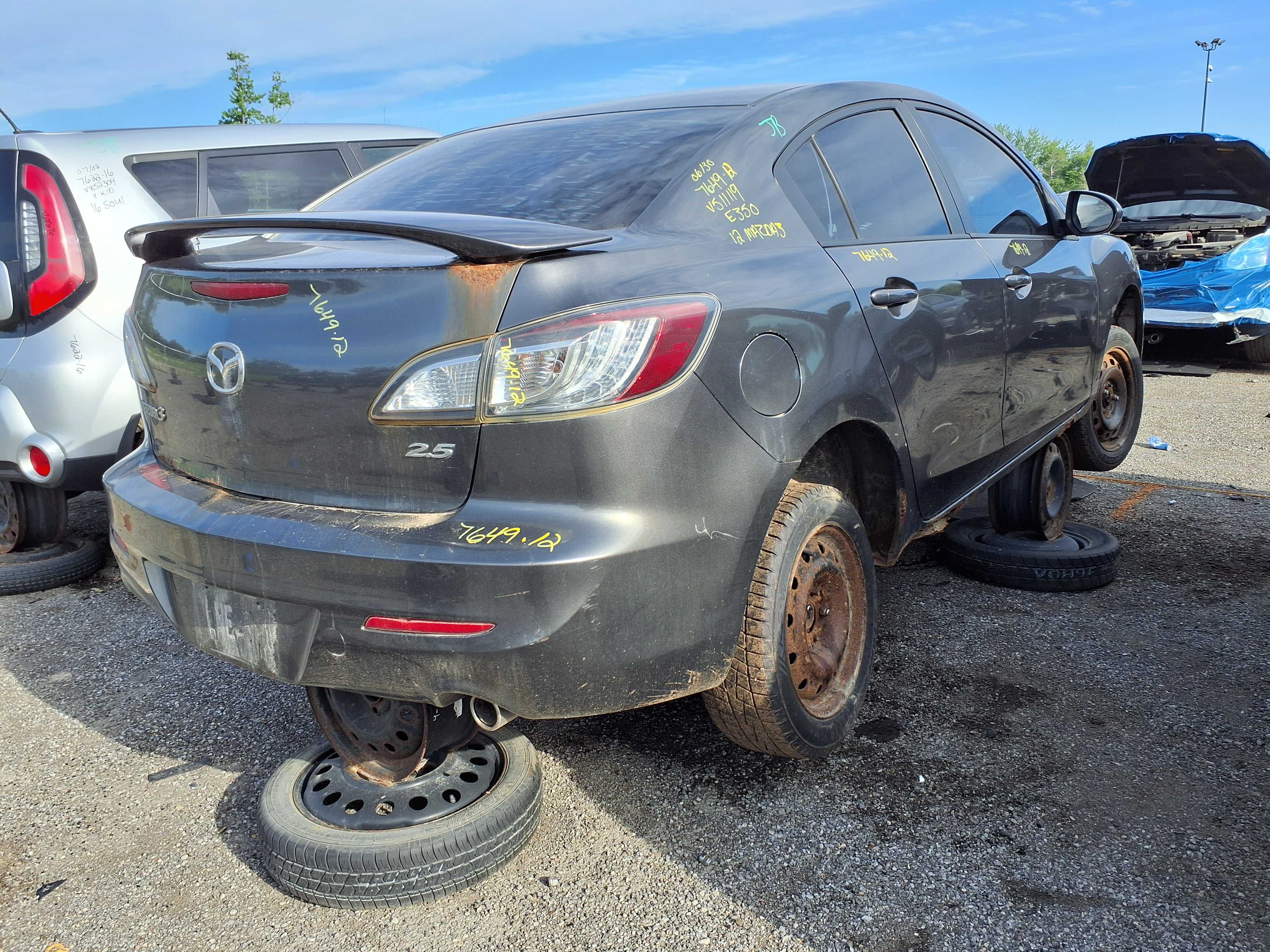MAZDA MAZDA3 2012
