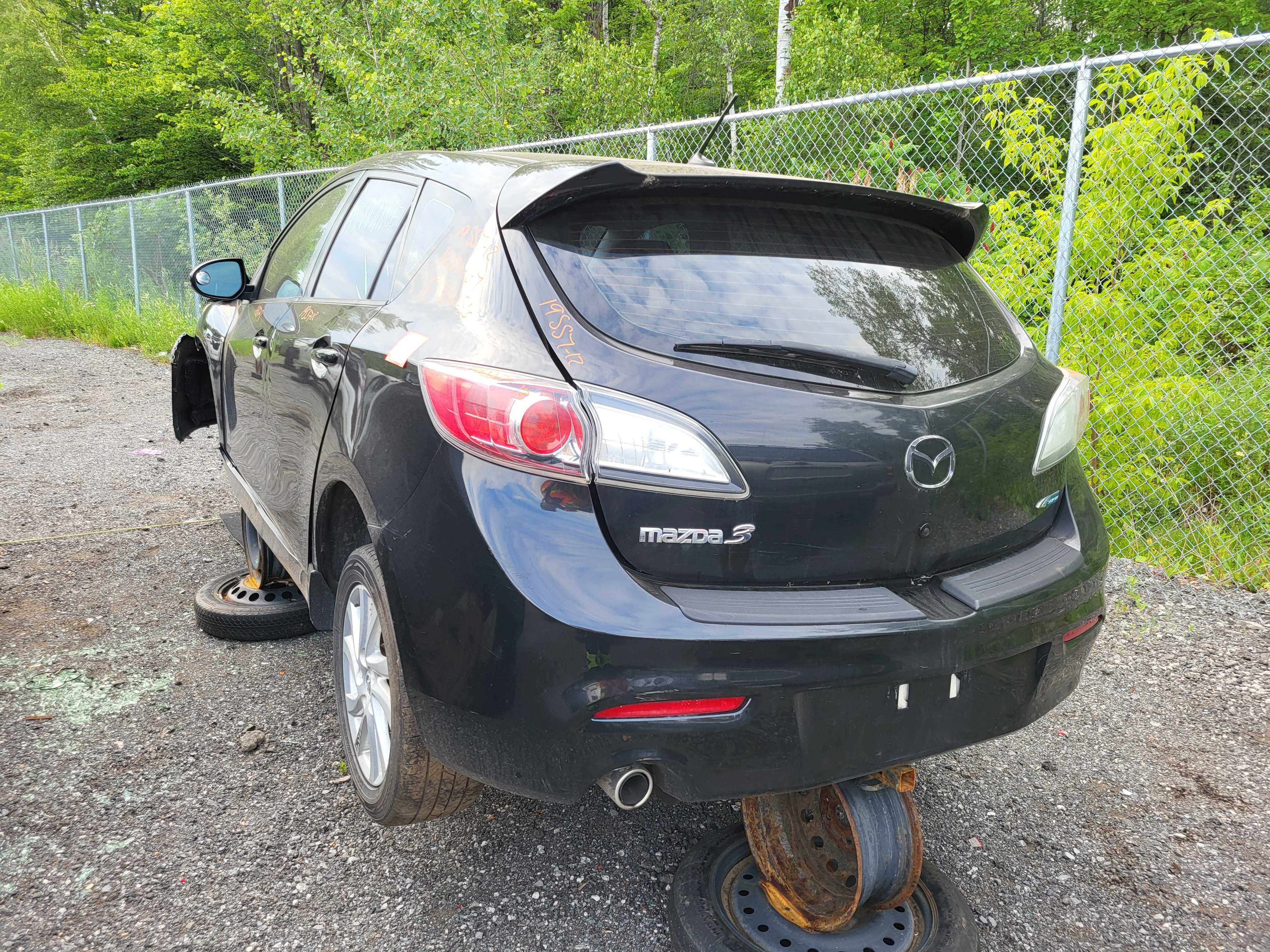 MAZDA MAZDA3 2012