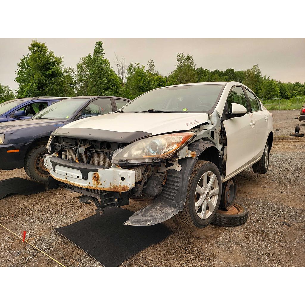 MAZDA MAZDA3 2013