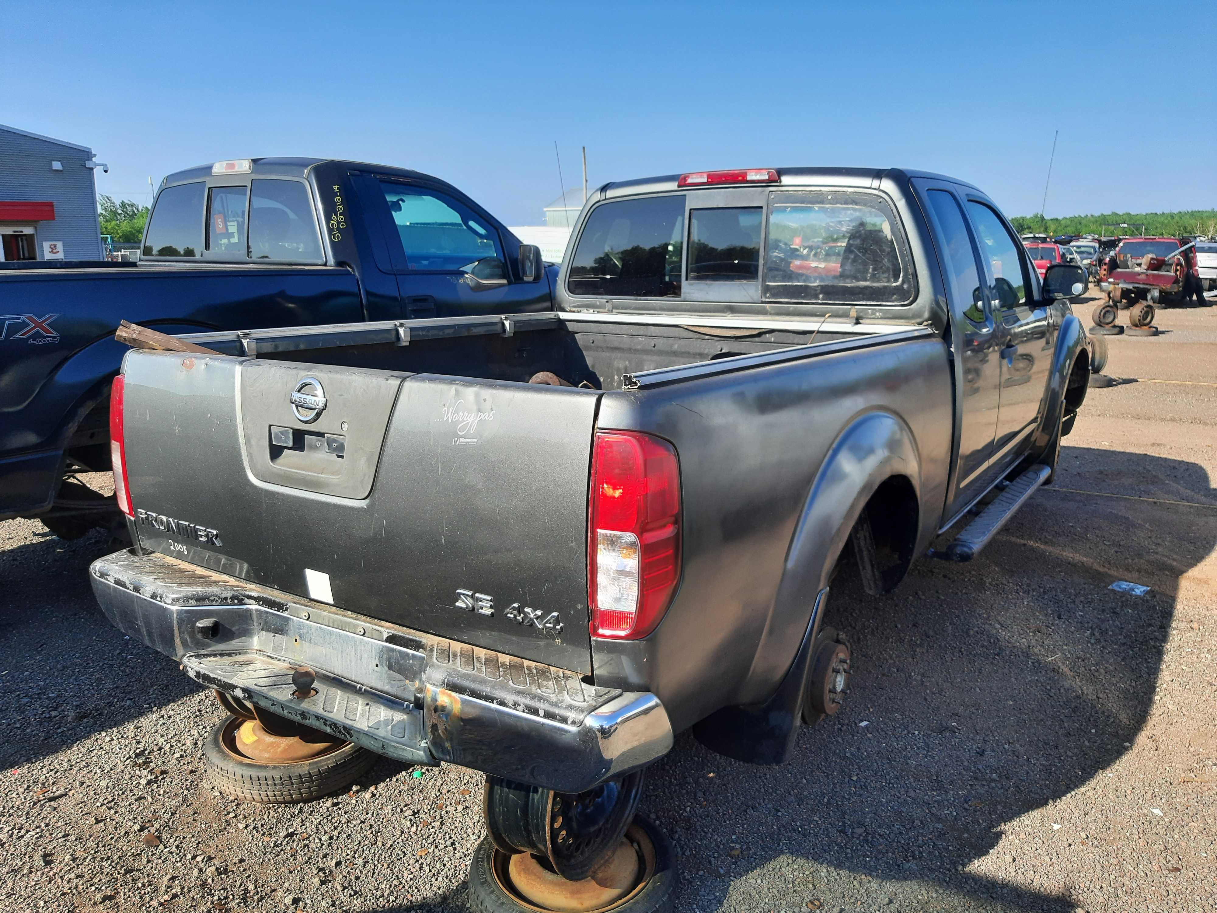 NISSAN FRONTIER 2005