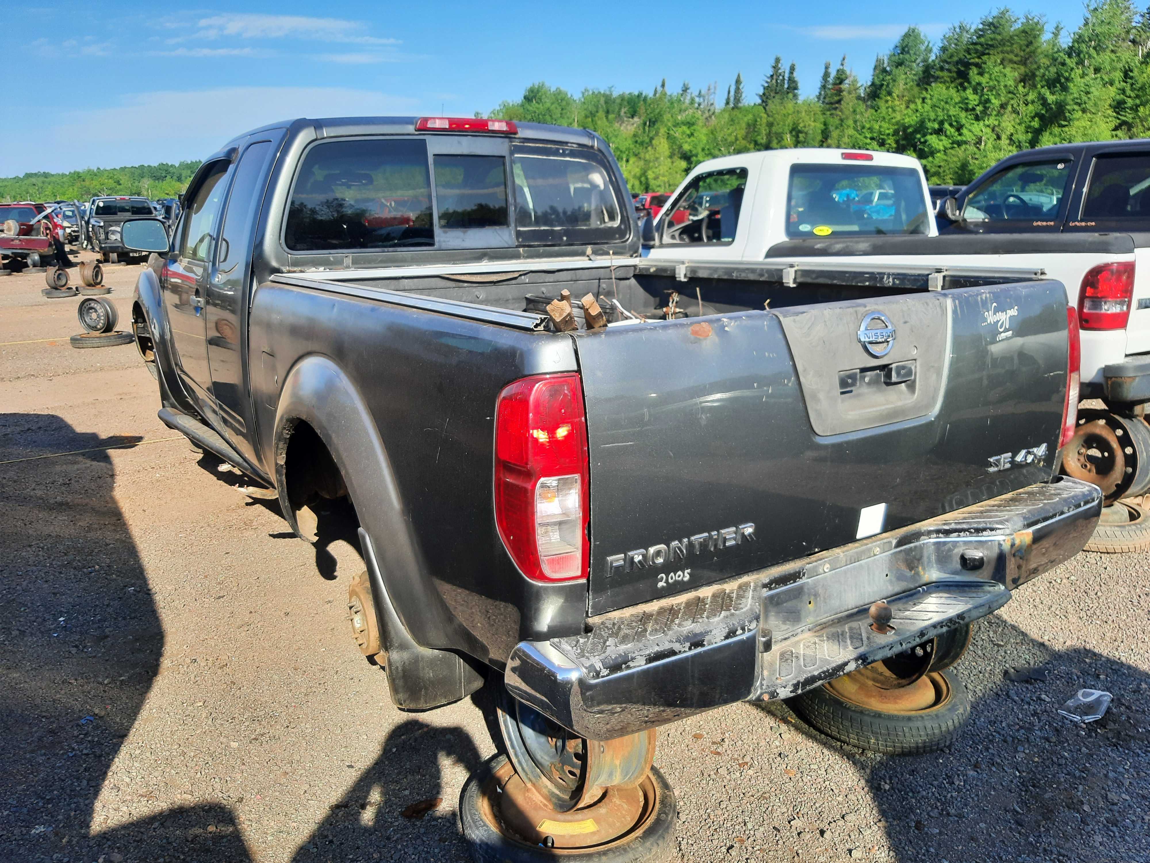 NISSAN FRONTIER 2005