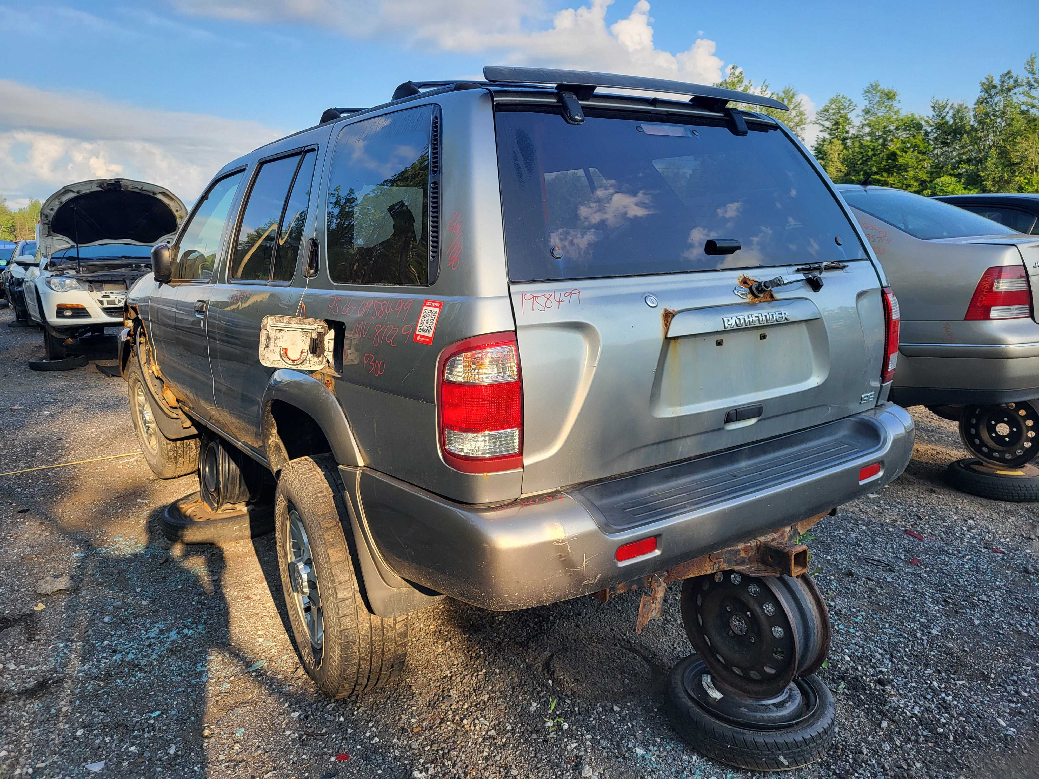 NISSAN PATHFINDER 1999