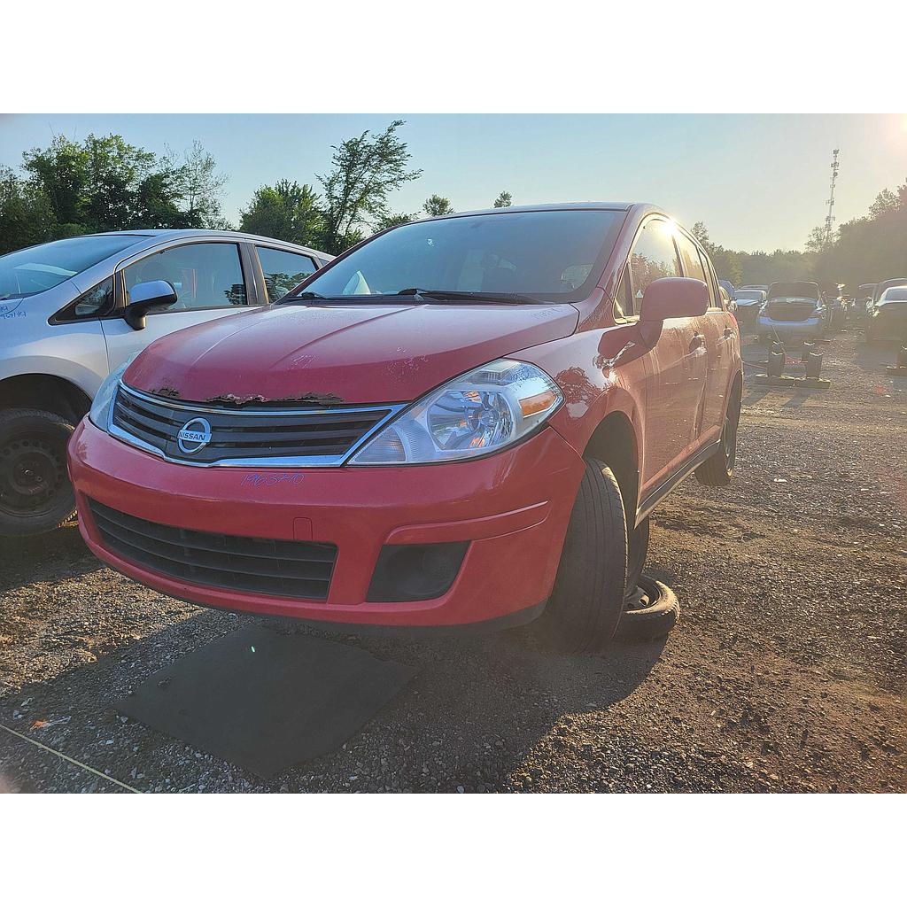 NISSAN VERSA 2010