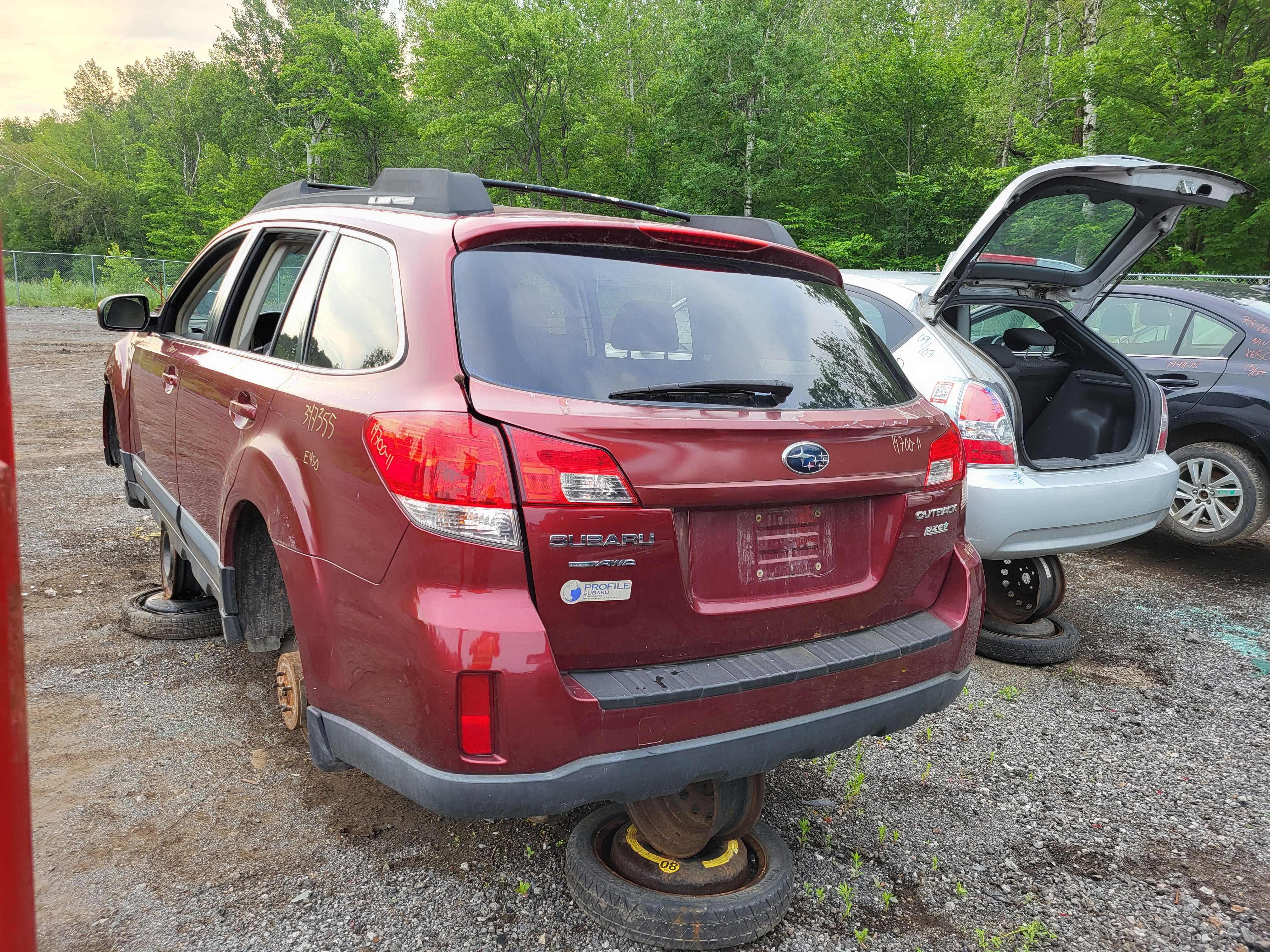 SUBARU OUTBACK 2011