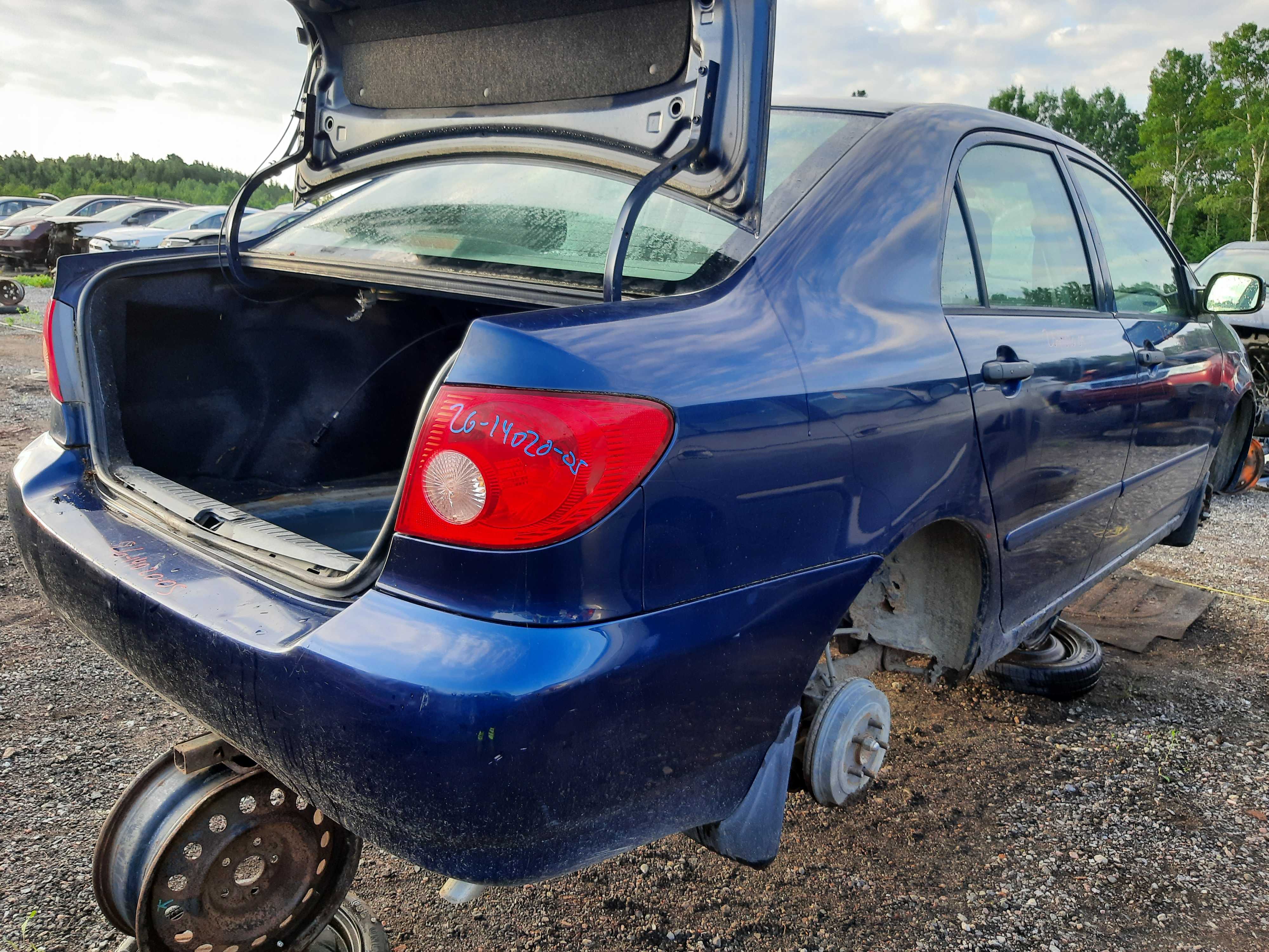 TOYOTA COROLLA 2005