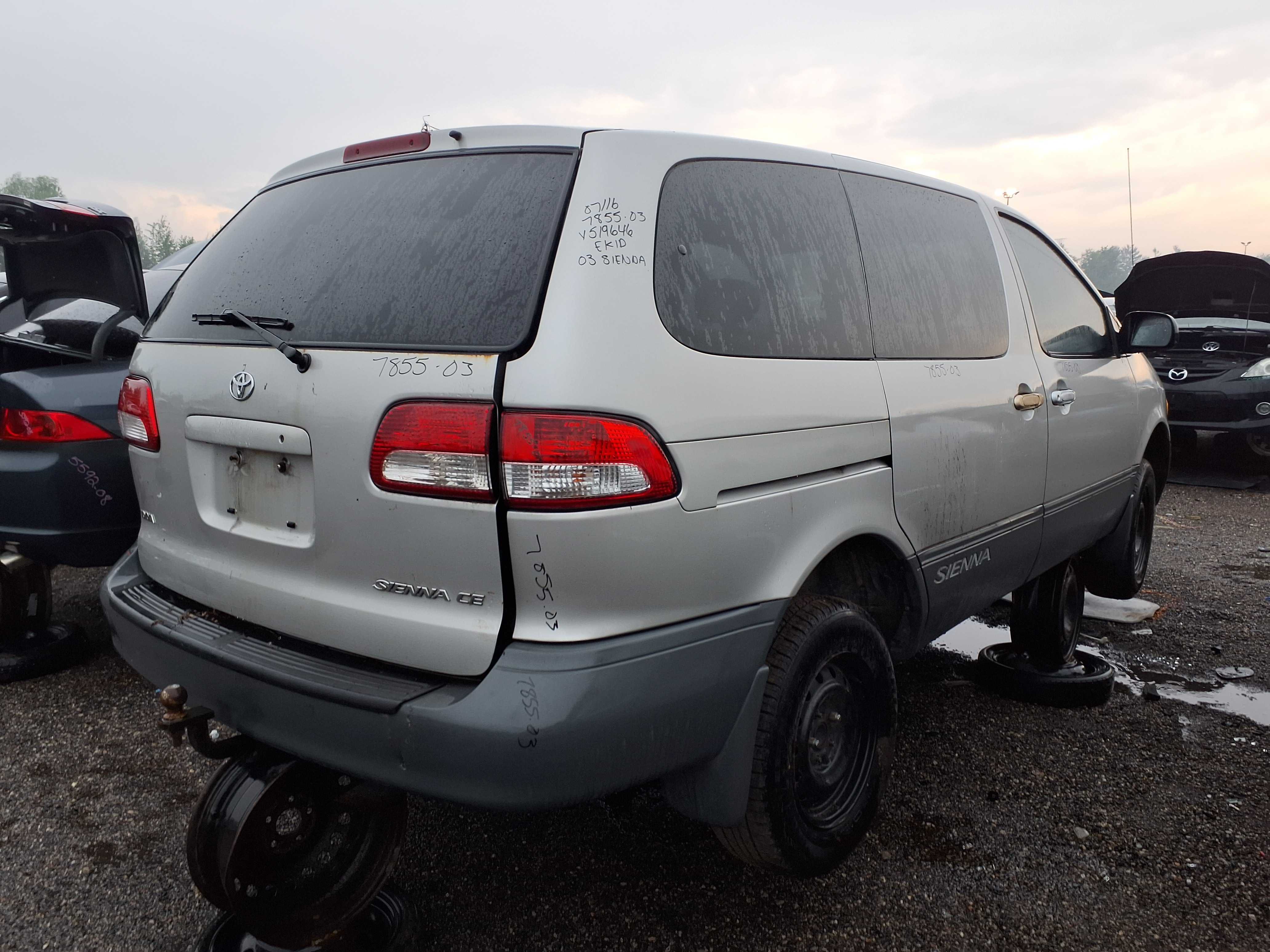 TOYOTA SIENNA 2003