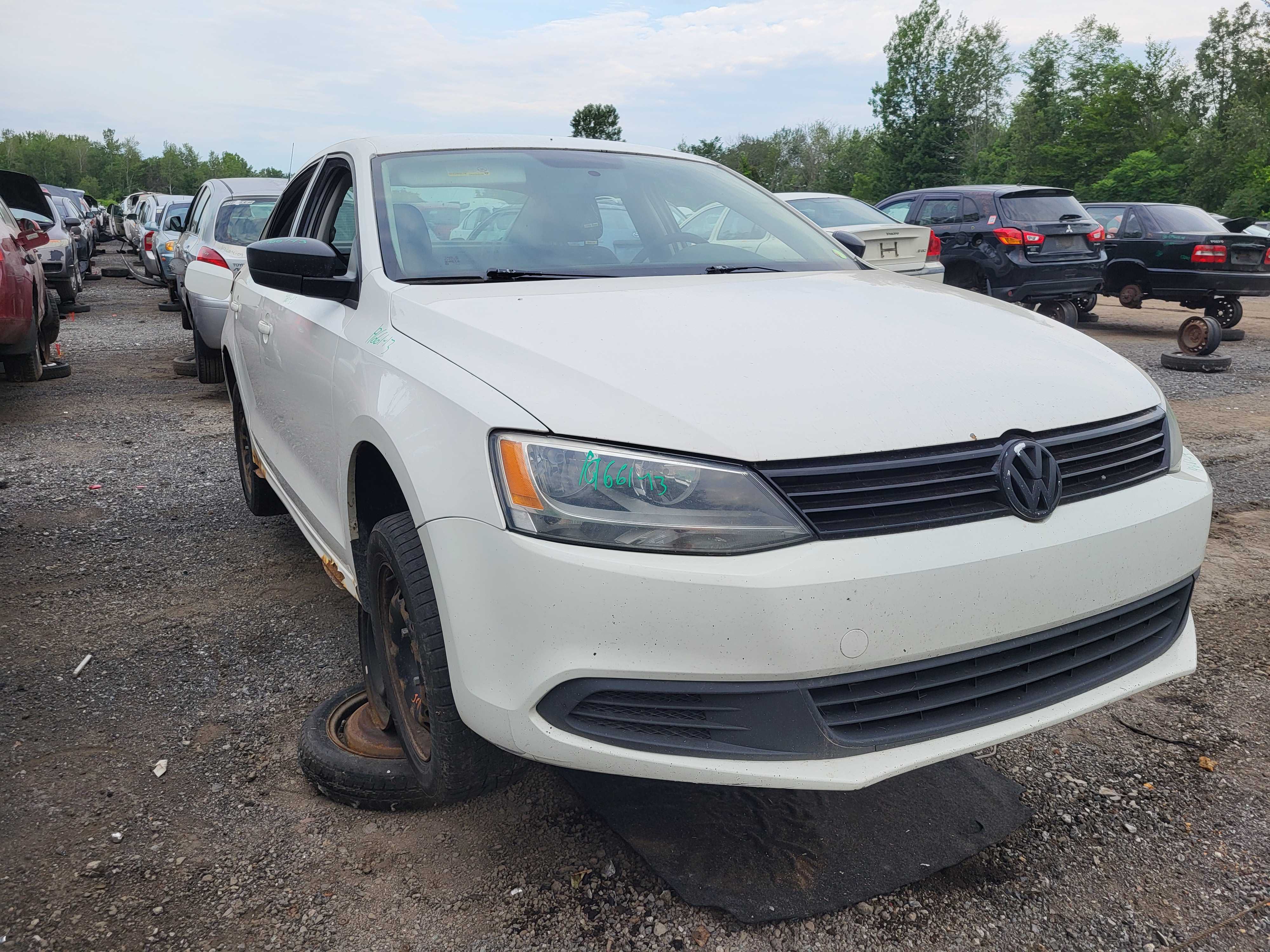 VOLKSWAGEN JETTA 2013