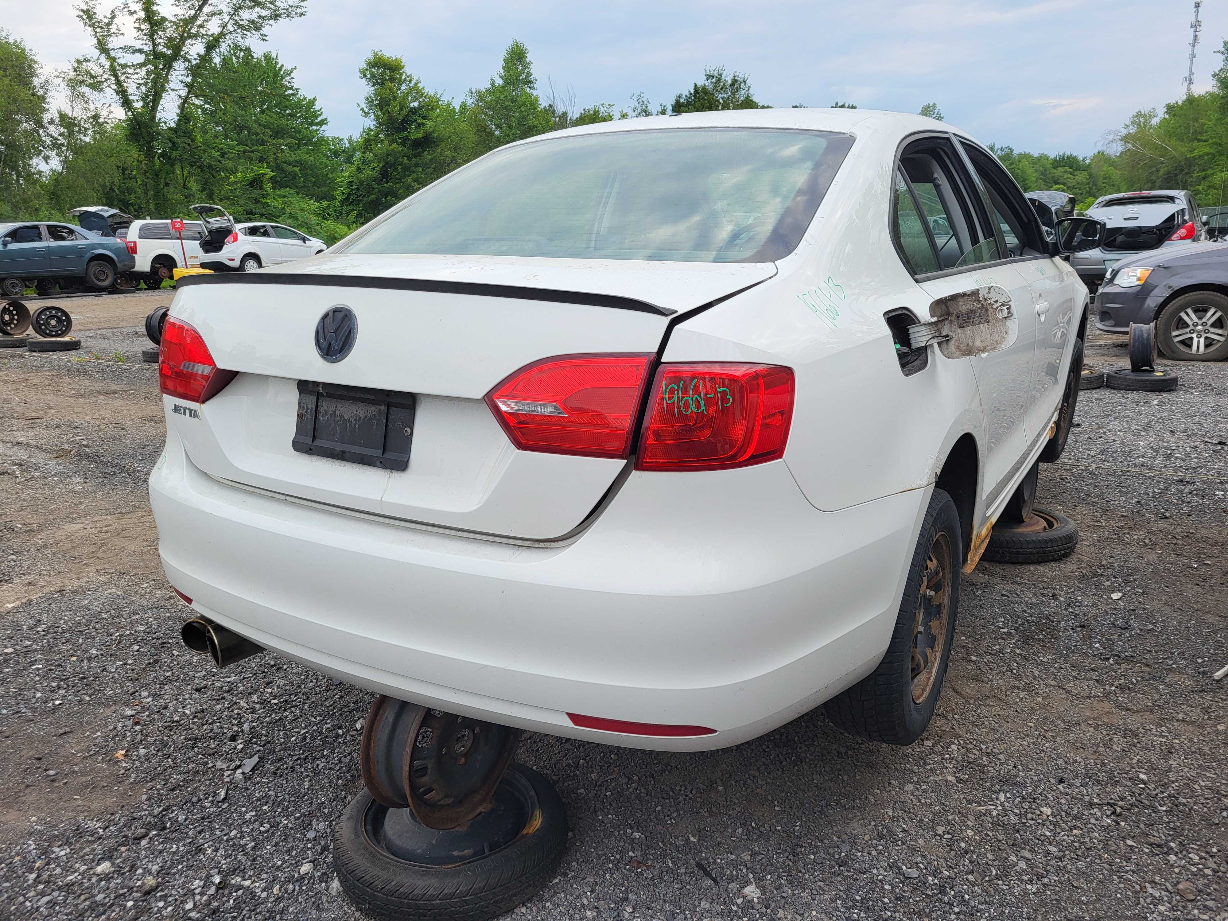 VOLKSWAGEN JETTA 2013