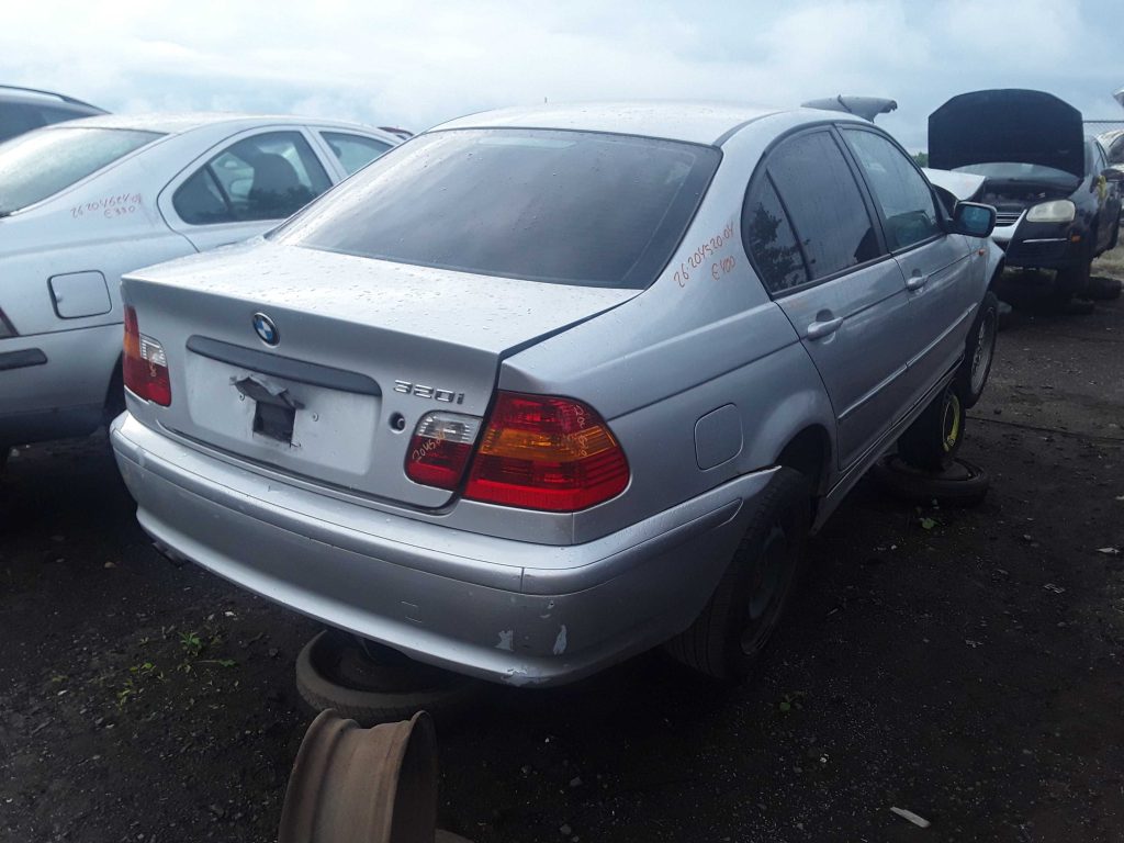 BMW 320 2004