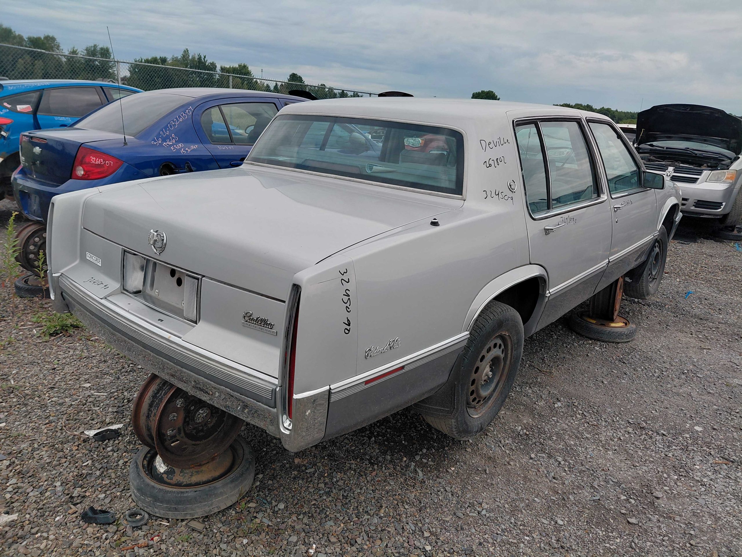 CADILLAC DEVILLE 1990