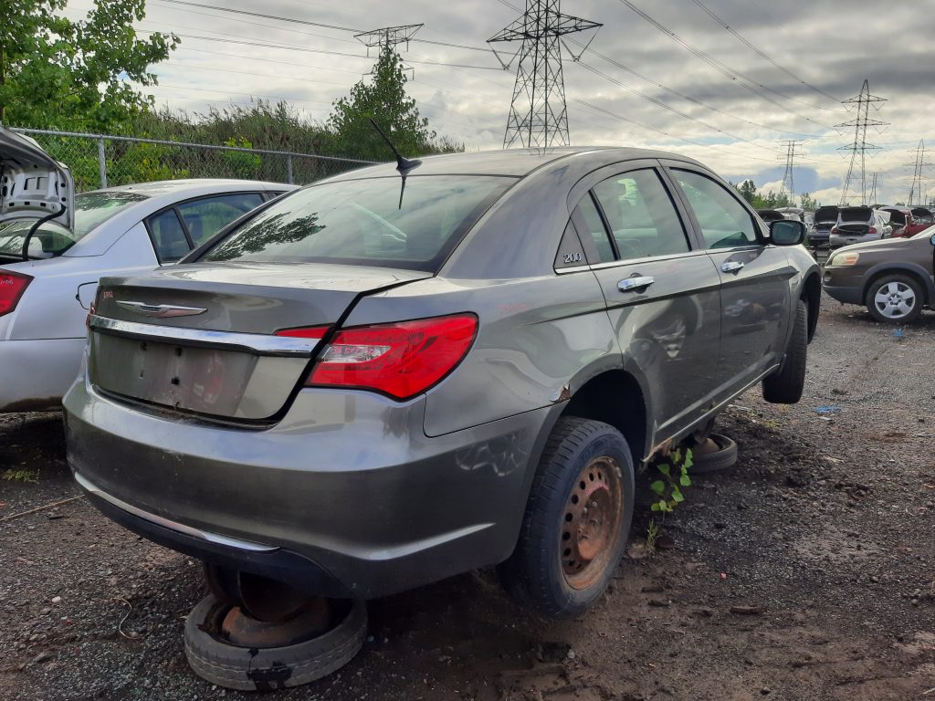 CHRYSLER 200 2012