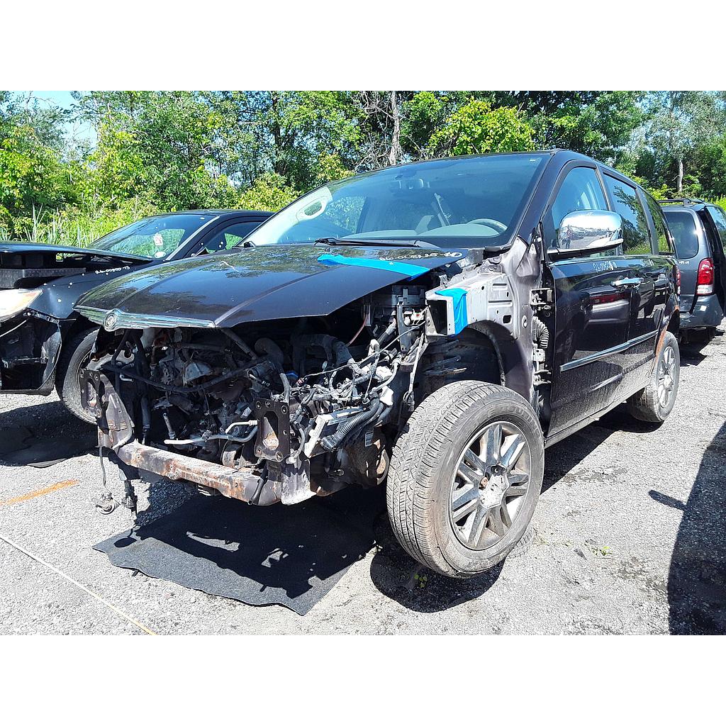 CHRYSLER TOWN & COUNTRY 2010