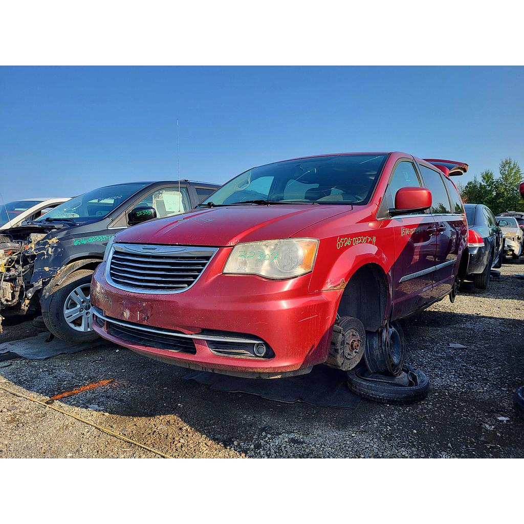 CHRYSLER TOWN & COUNTRY 2014