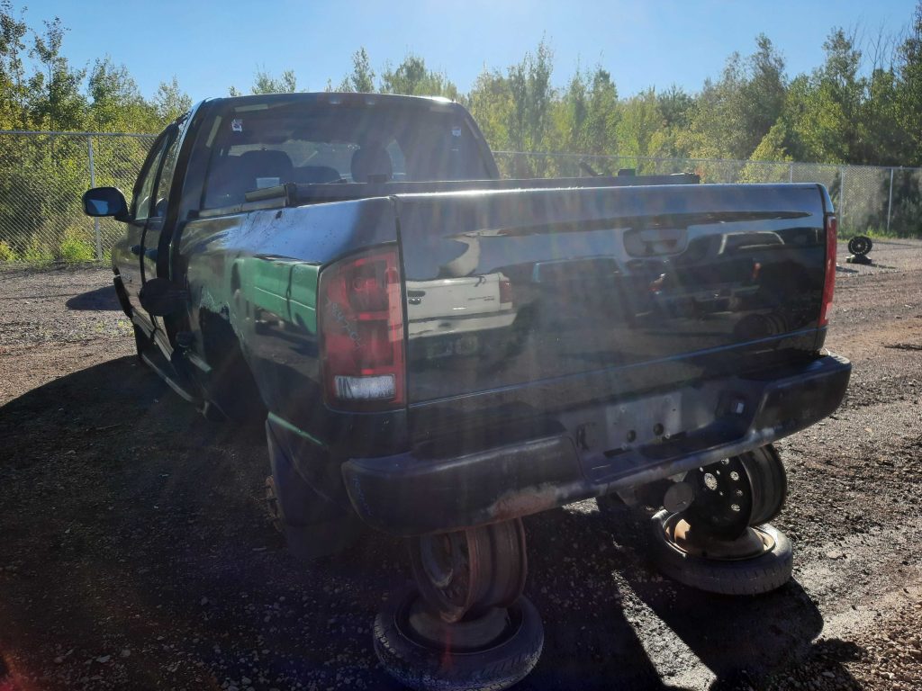 DODGE RAM 1500 2004