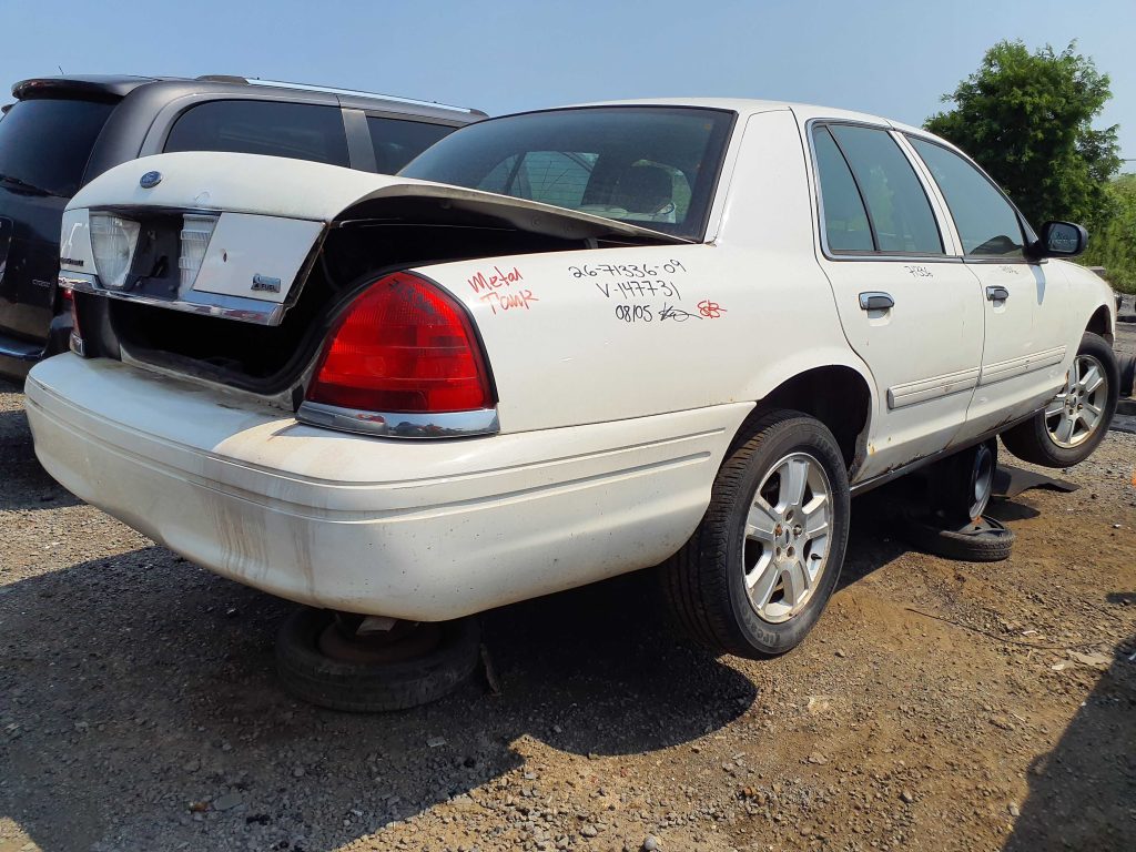 FORD CROWN VICTORIA 2009