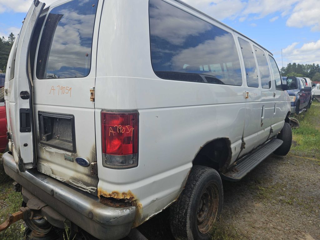 FORD ECONOLINE 2009