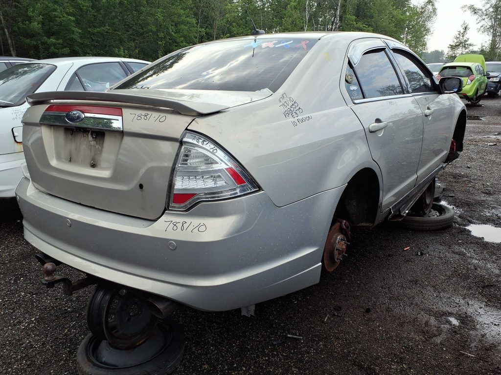 FORD FUSION 2010