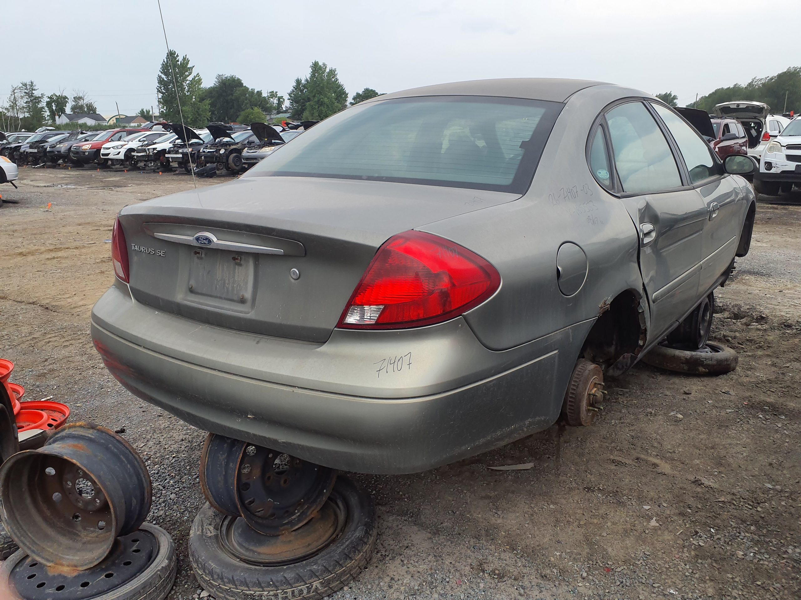 FORD TAURUS 2003