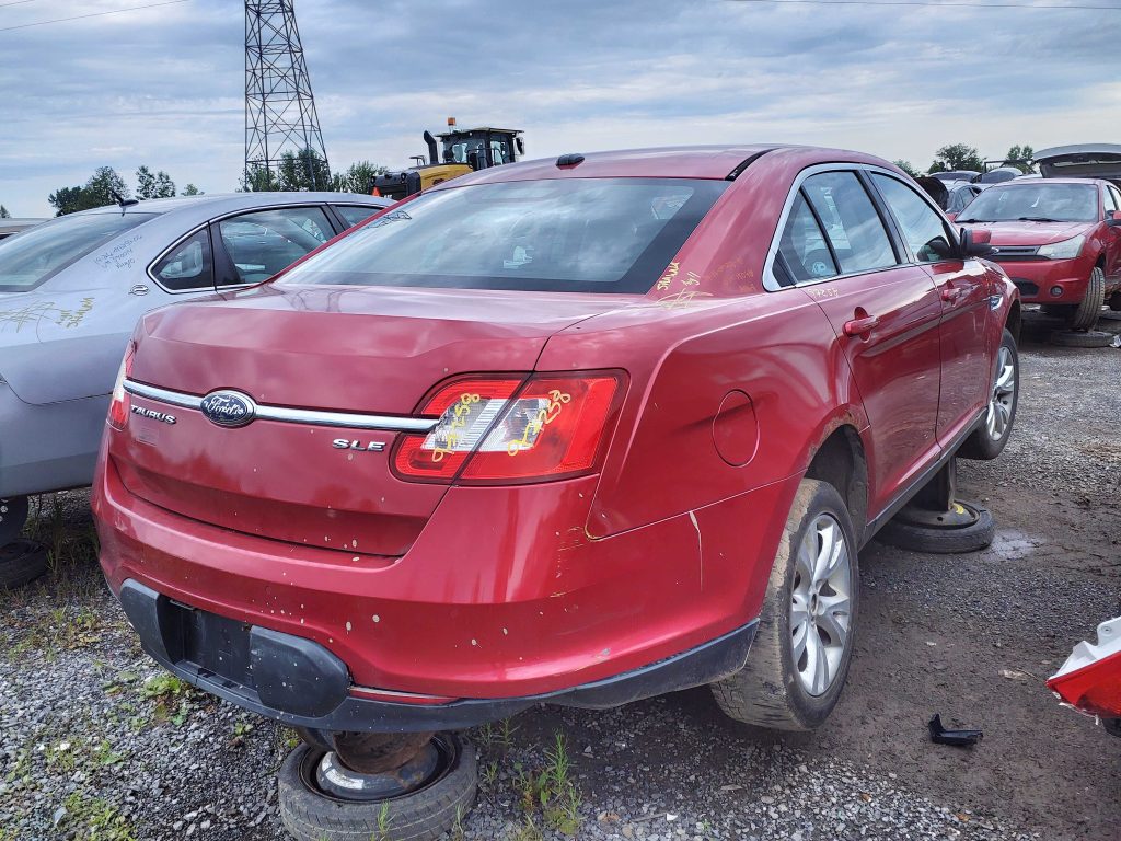 FORD TAURUS 2010
