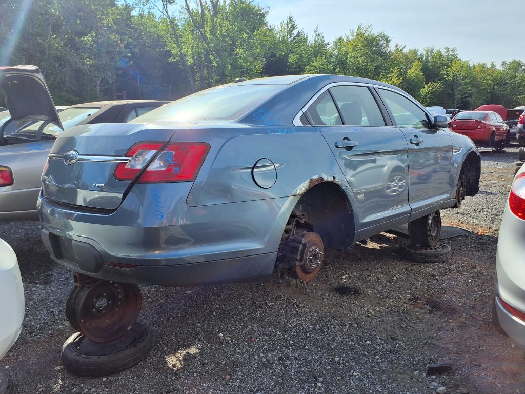 FORD TAURUS 2010