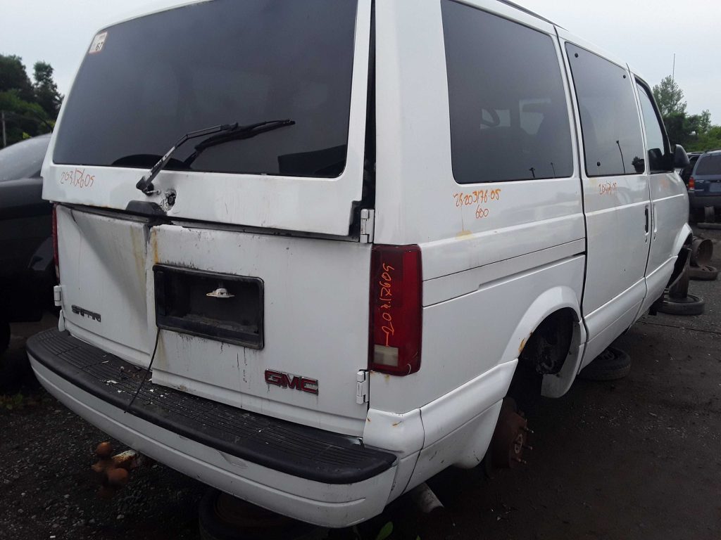 GMC SAFARI 2005