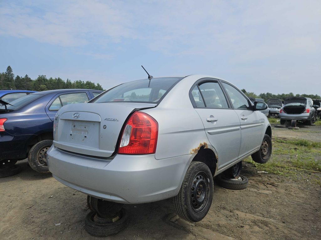 HYUNDAI ACCENT 2009