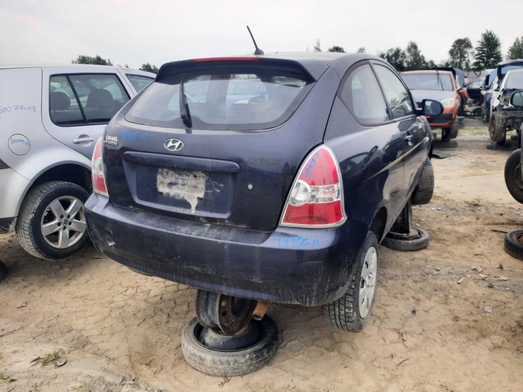 HYUNDAI ACCENT 2011