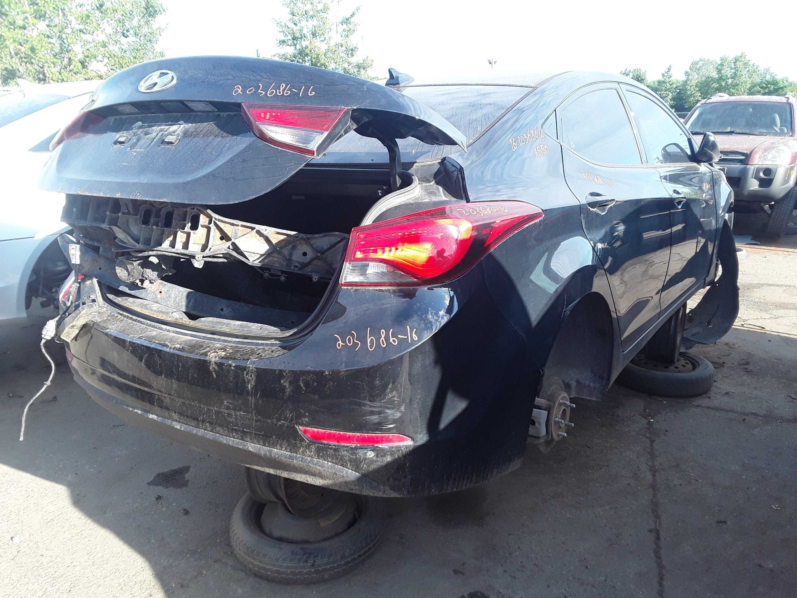 HYUNDAI ELANTRA 2016
