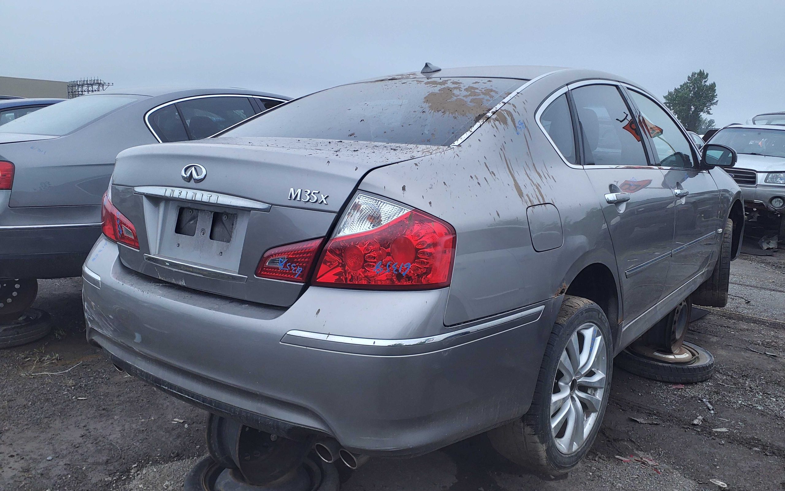 INFINITI M35 2010