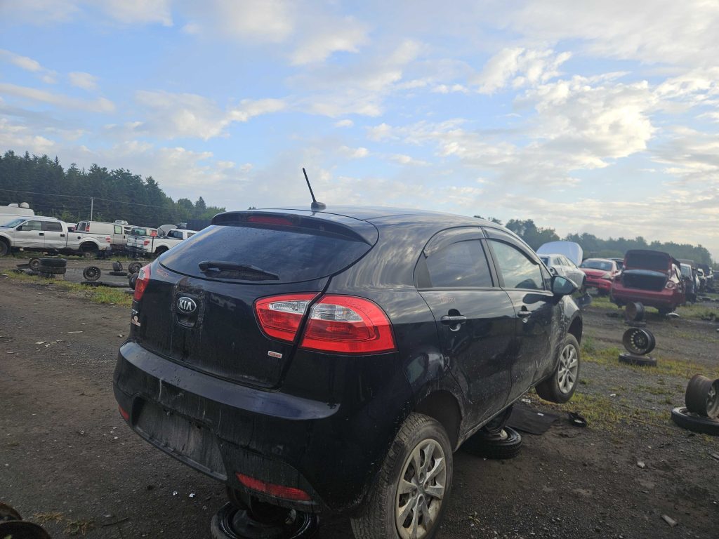 KIA RIO 2015