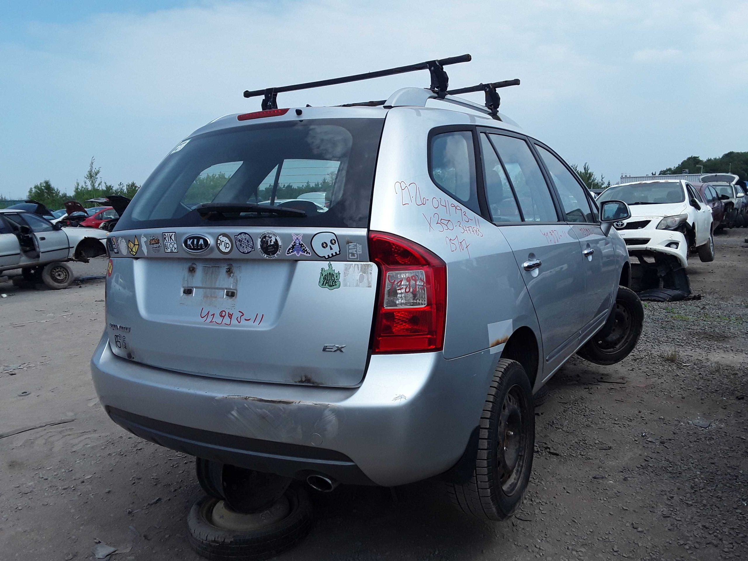 KIA RONDO 2011