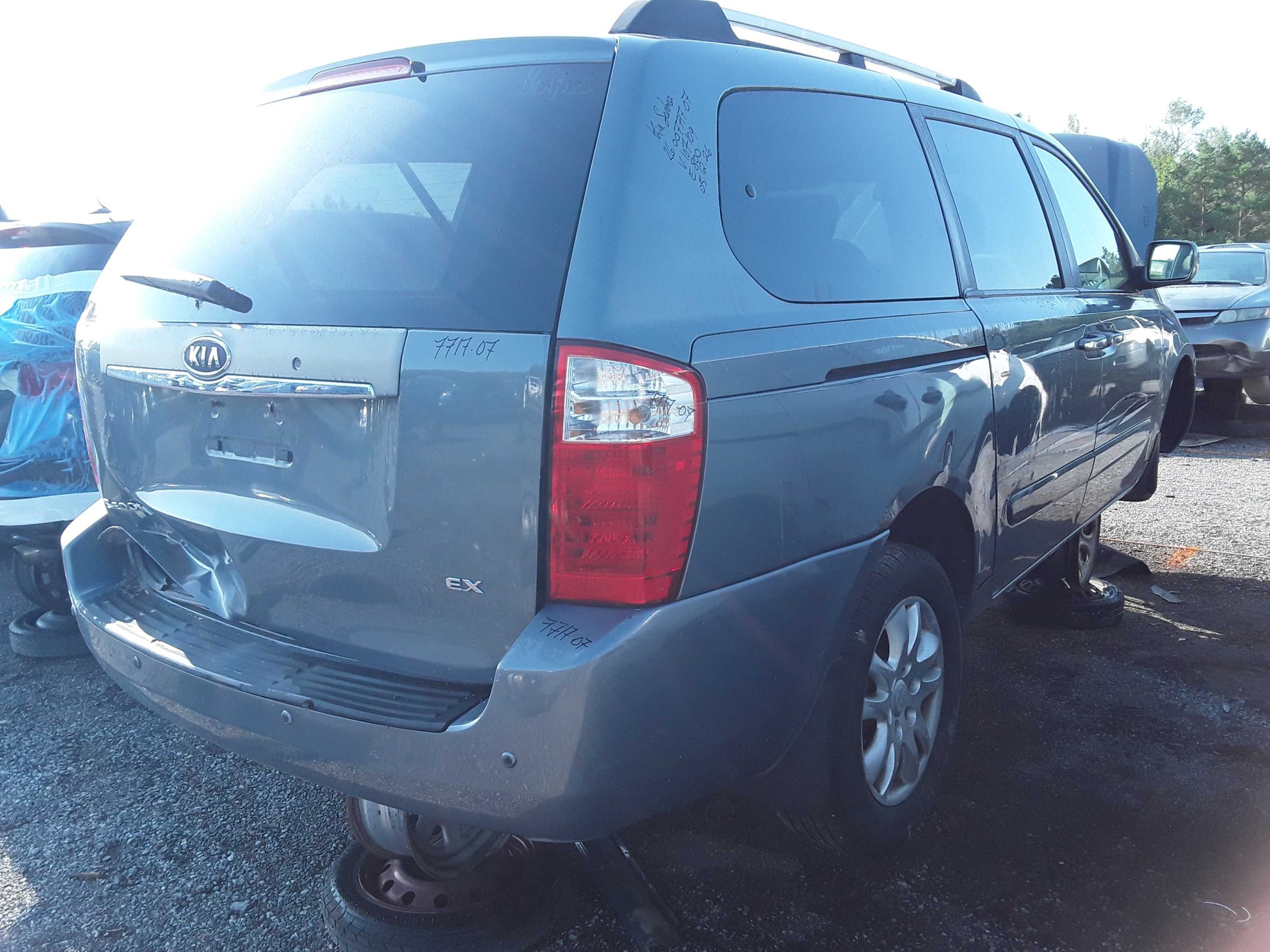 KIA SEDONA 2007
