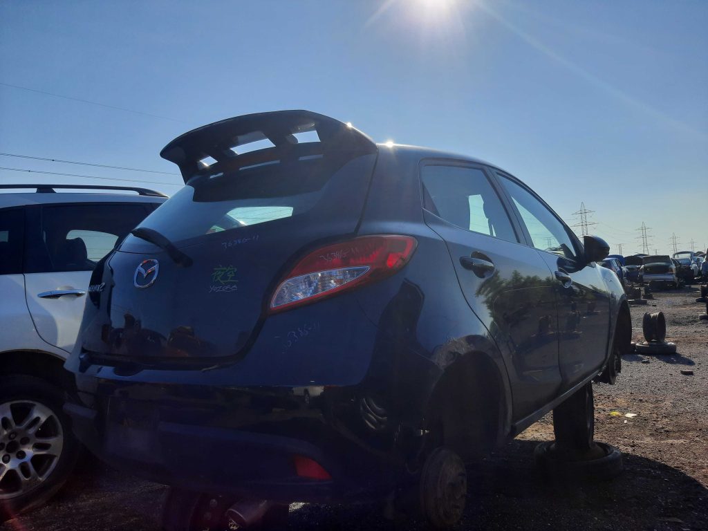 MAZDA MAZDA2 2011