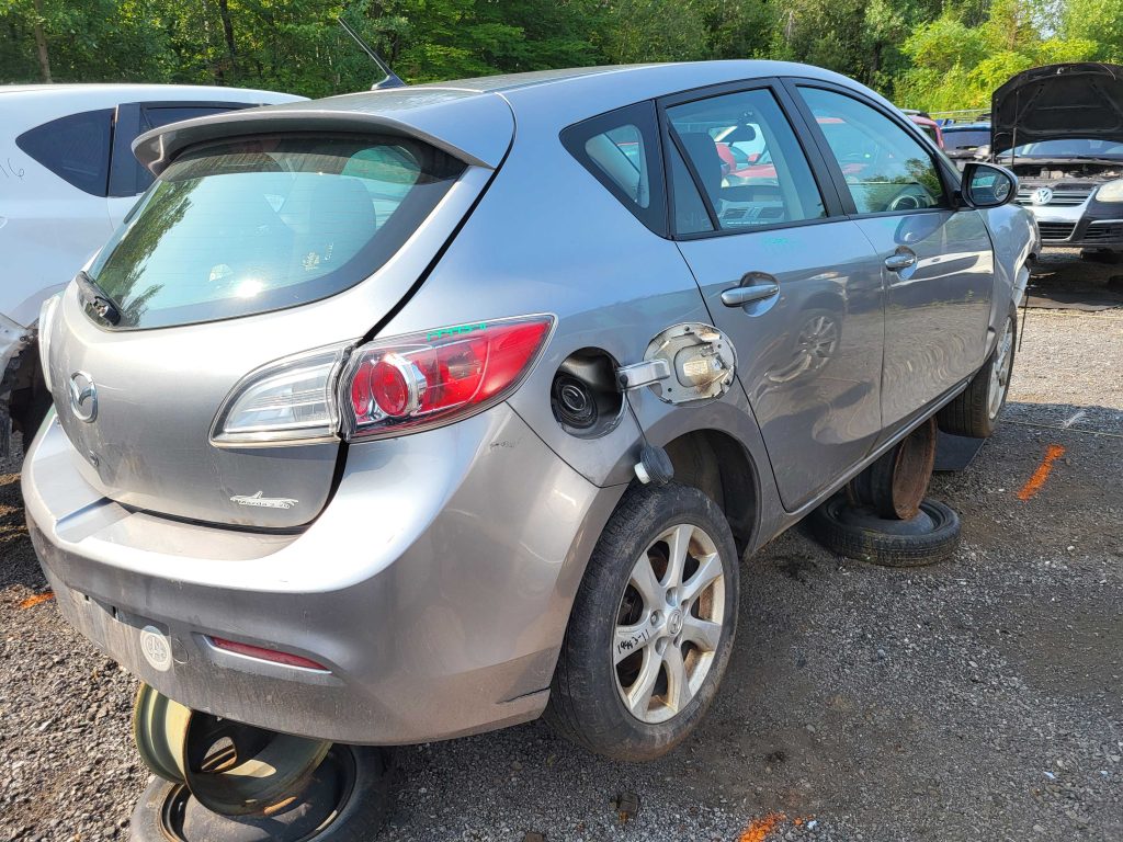 MAZDA MAZDA3 2011