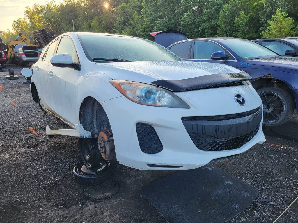 MAZDA MAZDA3 2012