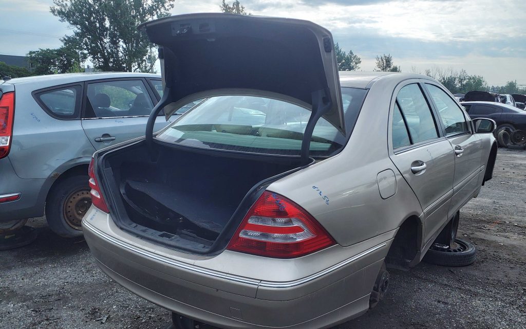 MERCEDES-BENZ C-CLASS 2005