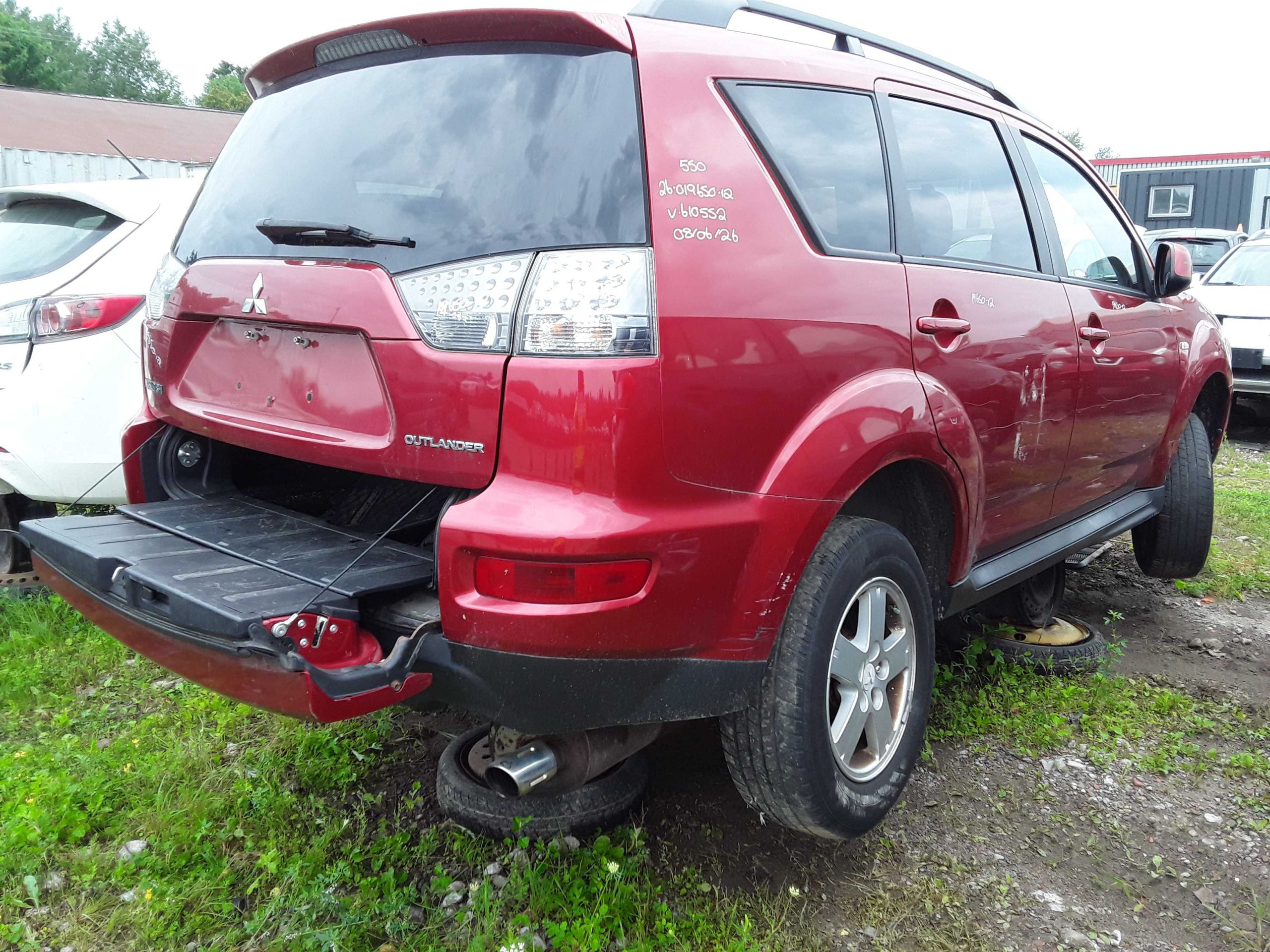 MITSUBISHI OUTLANDER 2012