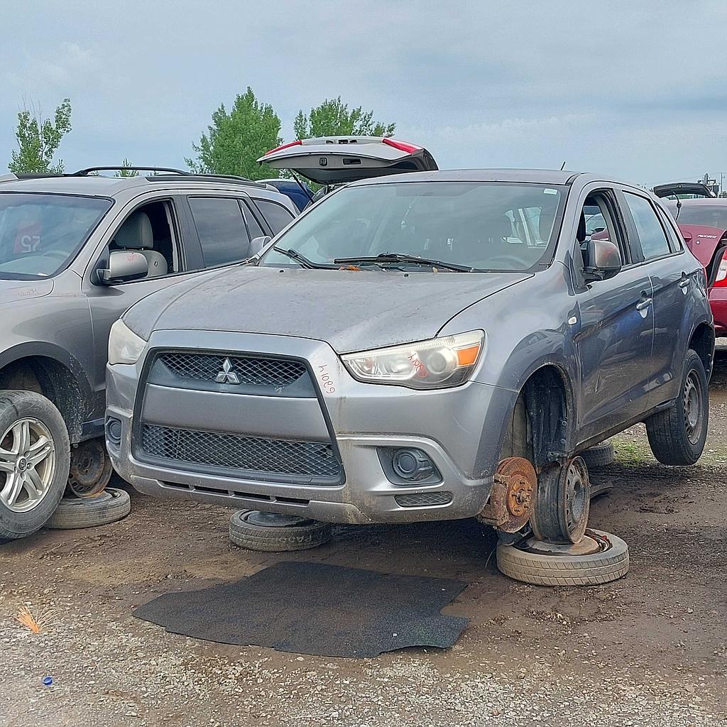 MITSUBISHI RVR 2012