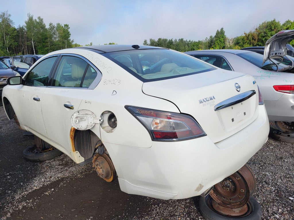 NISSAN MAXIMA 2012