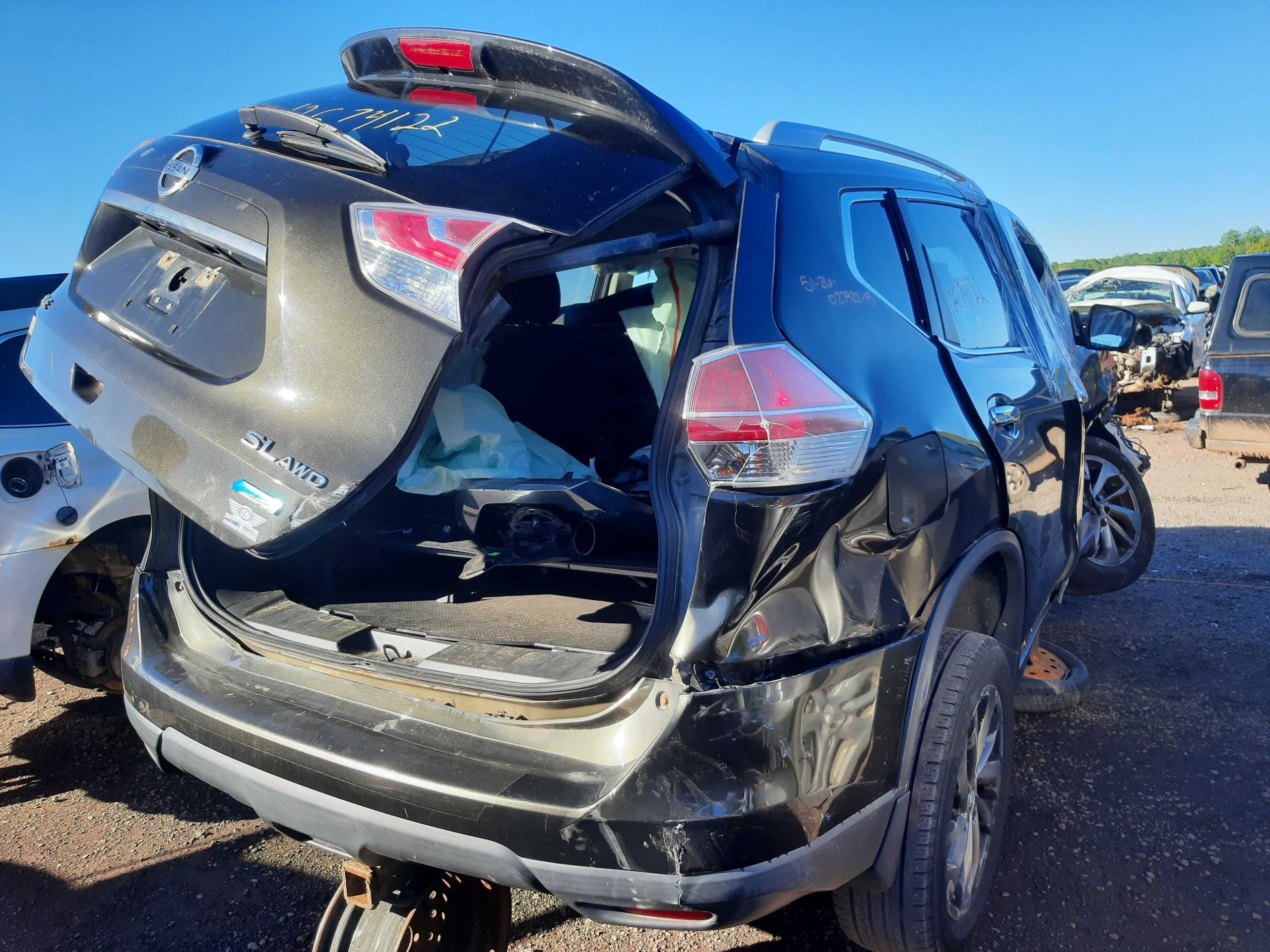 NISSAN ROGUE 2015