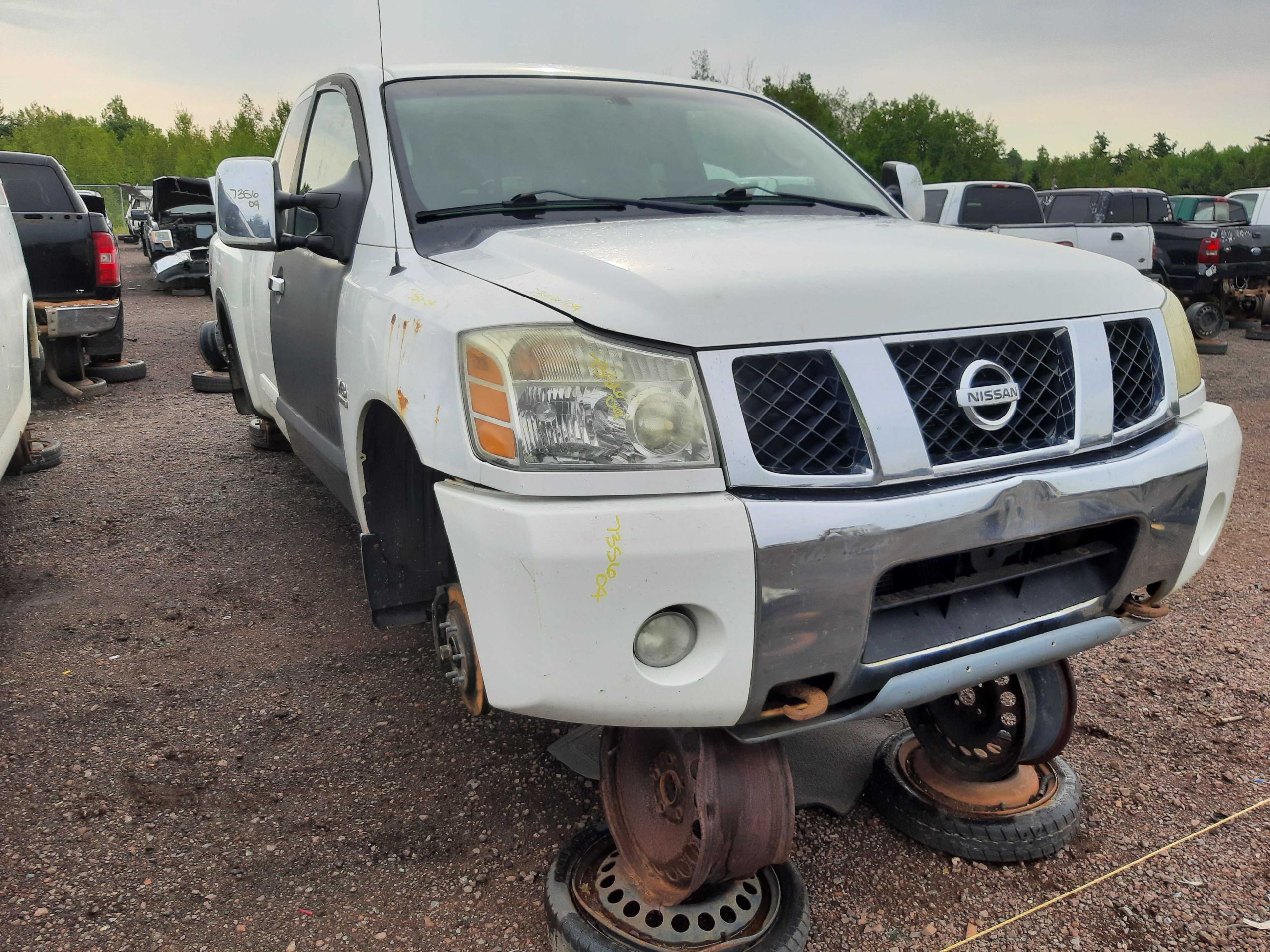 NISSAN TITAN 2004
