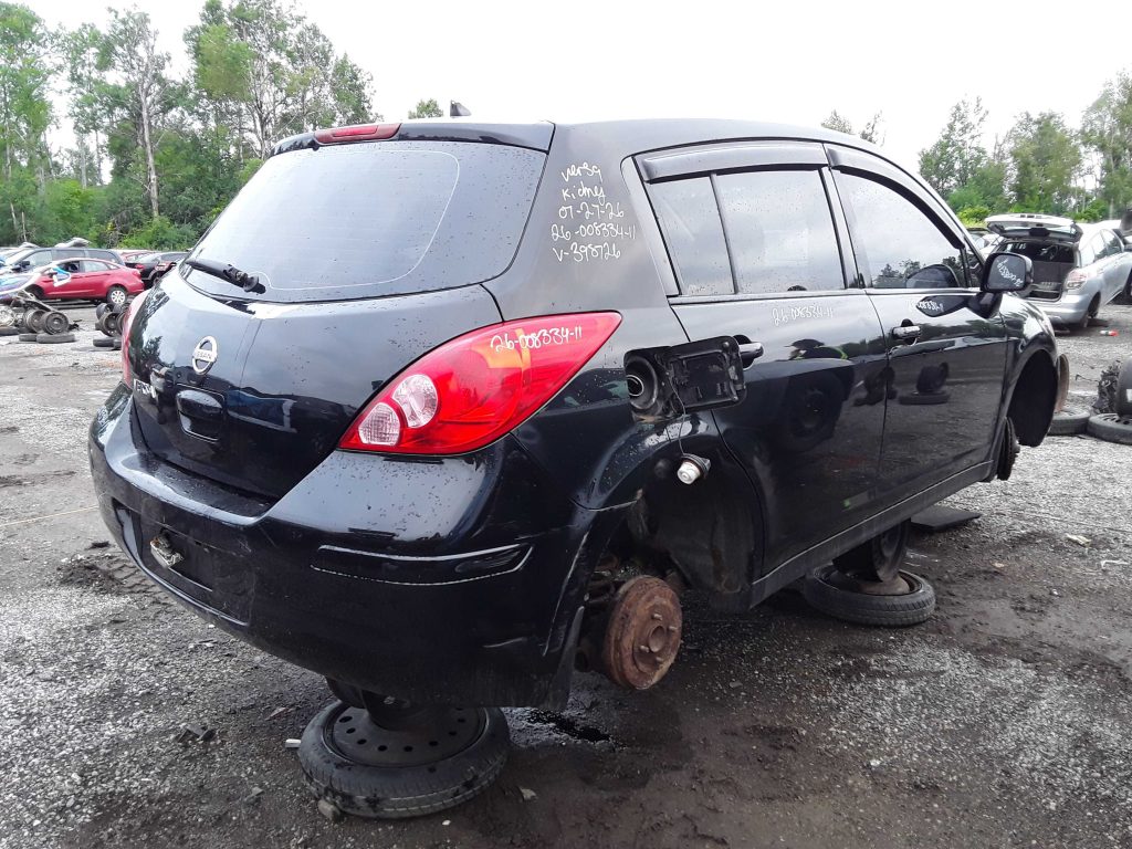 NISSAN VERSA 2011