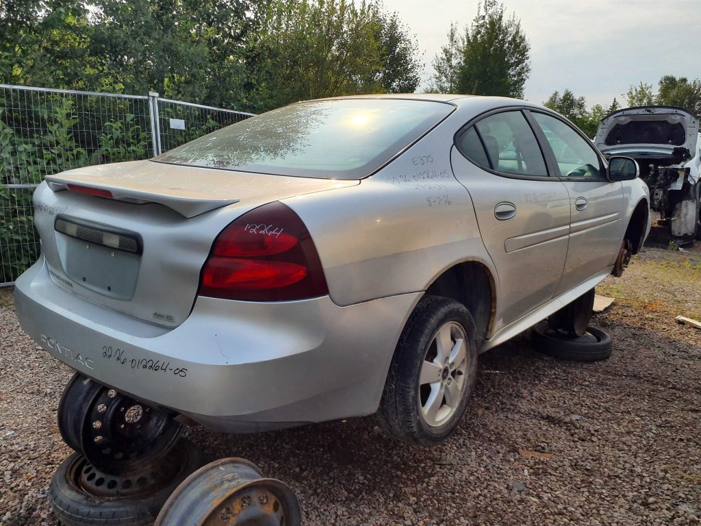 PONTIAC GRAND PRIX 2005