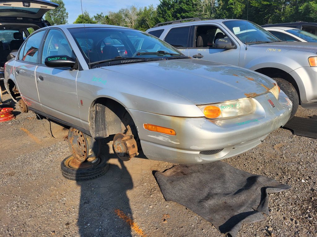 SATURN SL 2002