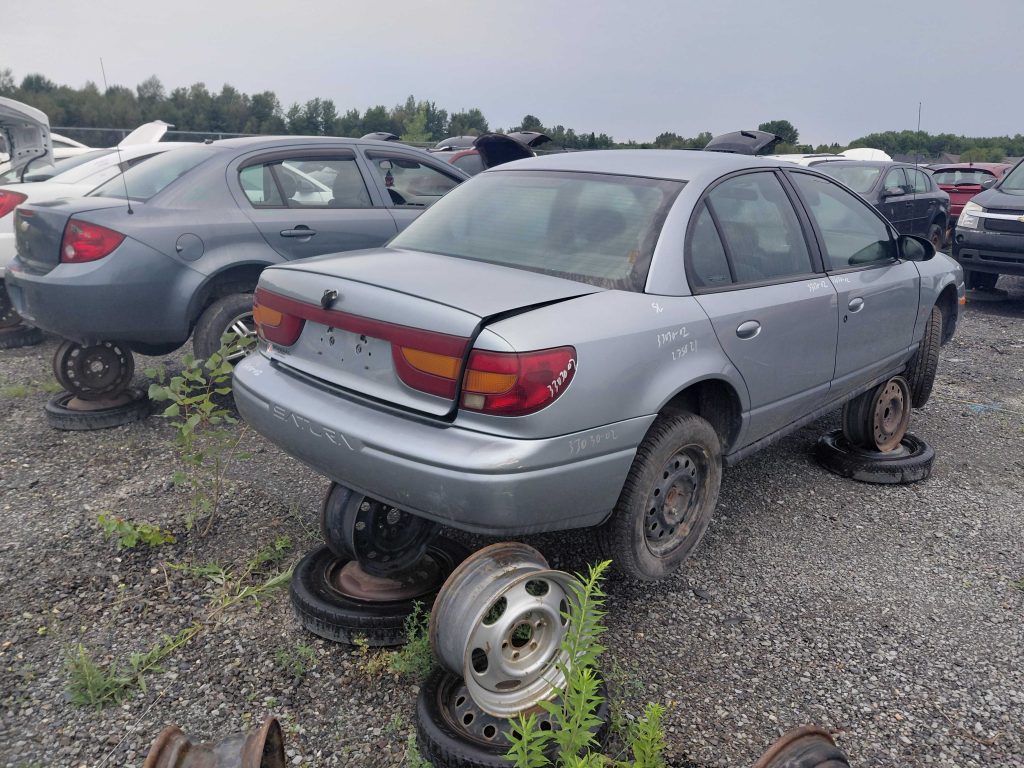 SATURN SL 2002