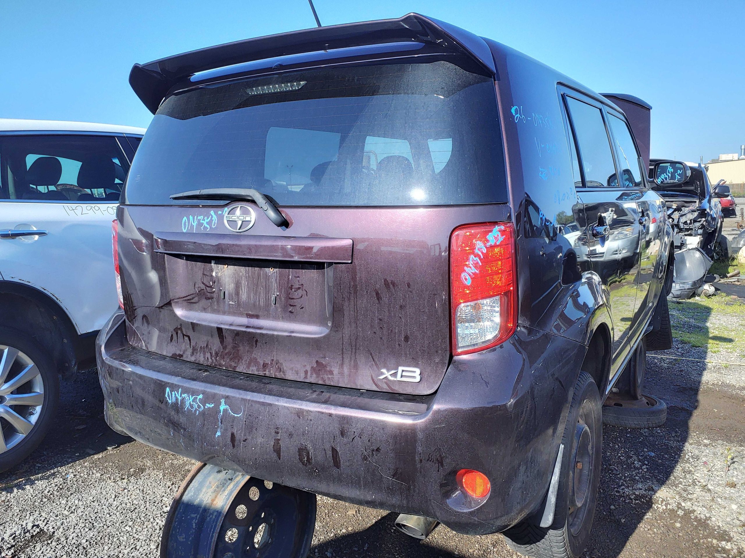 SCION XB 2012