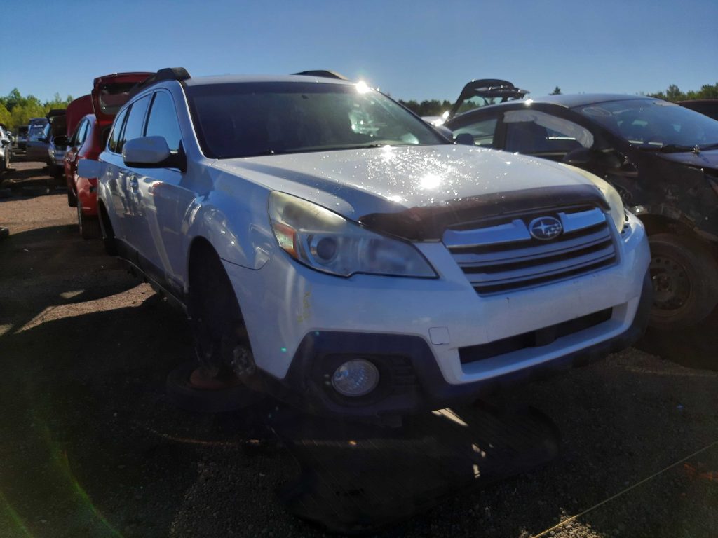 SUBARU OUTBACK 2014