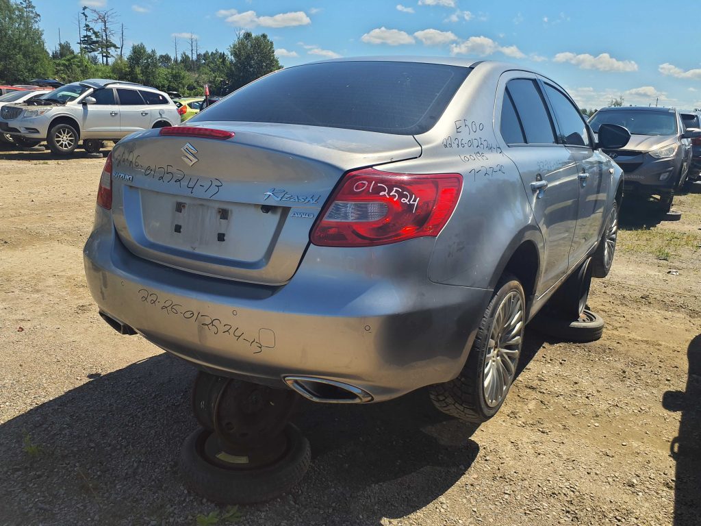 SUZUKI KIZASHI 2013