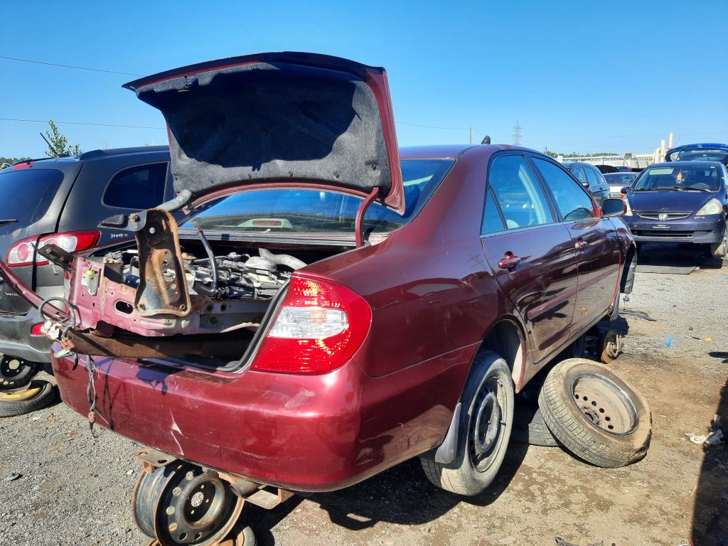 TOYOTA CAMRY 2004